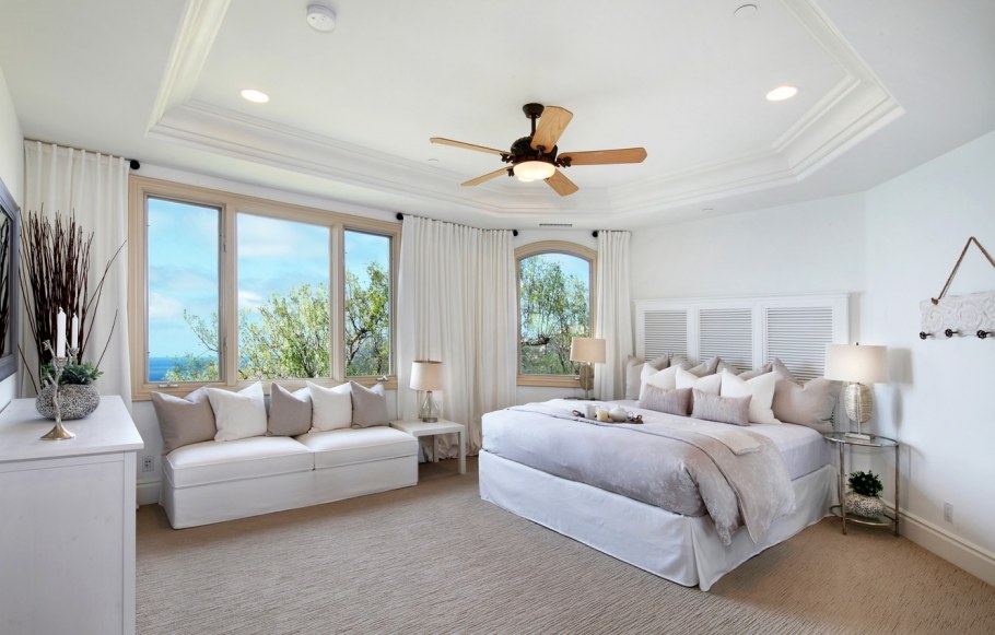 Спальня с низким потолком