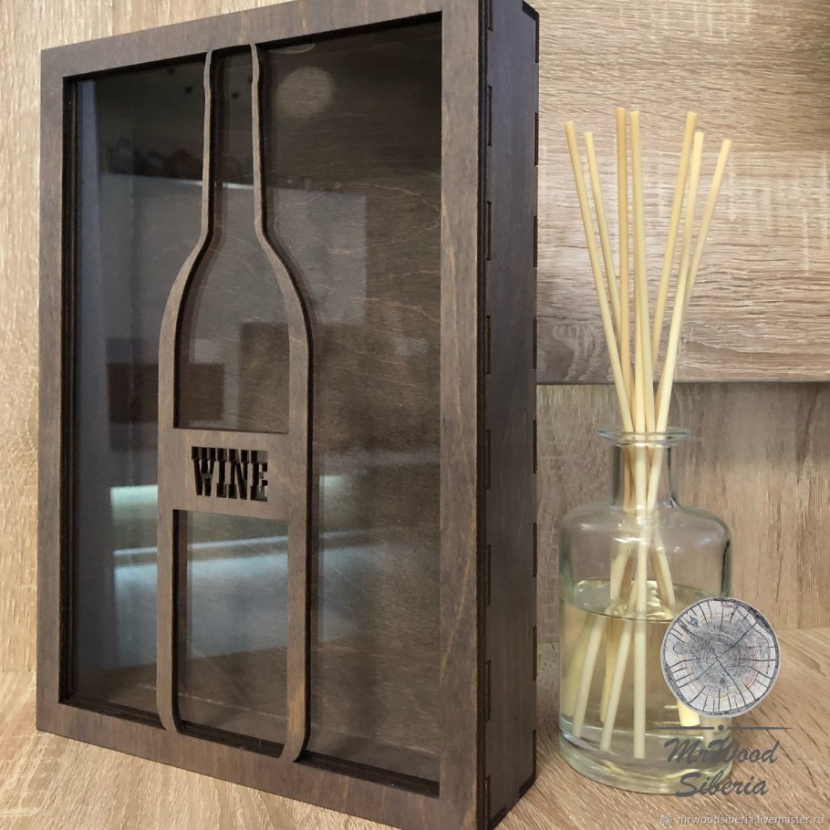 Винные пробки в вазе