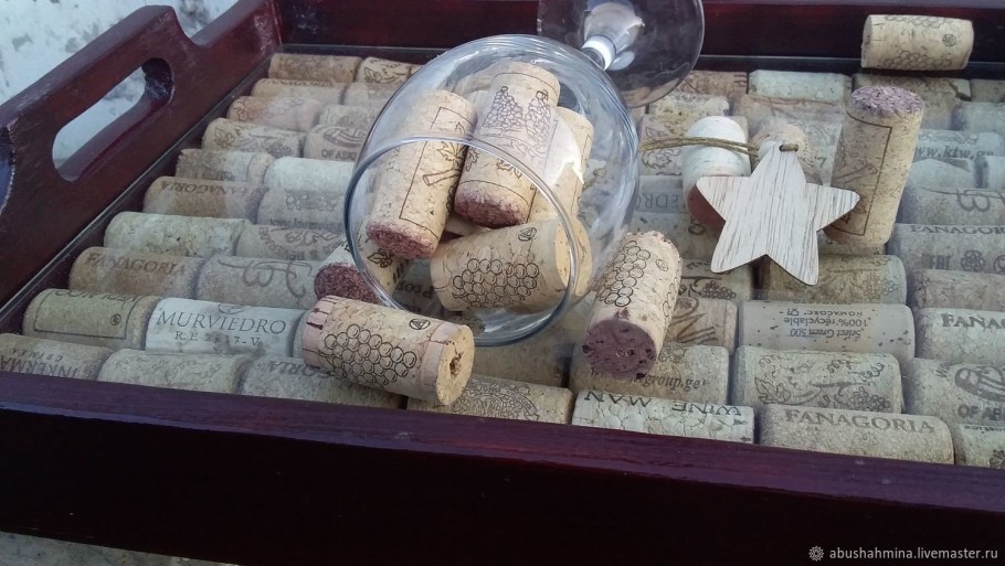 Копилка для пробок от шампанского