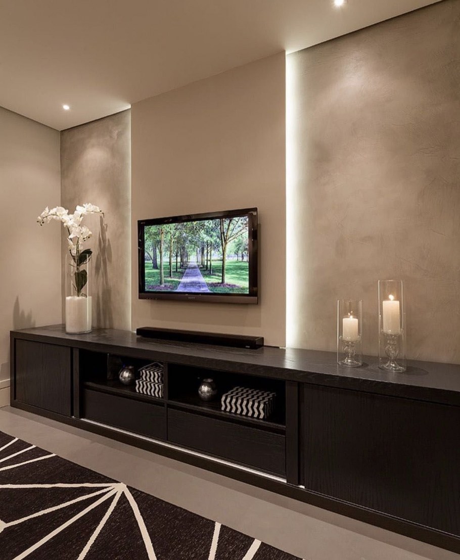 Телевизор в гостиной