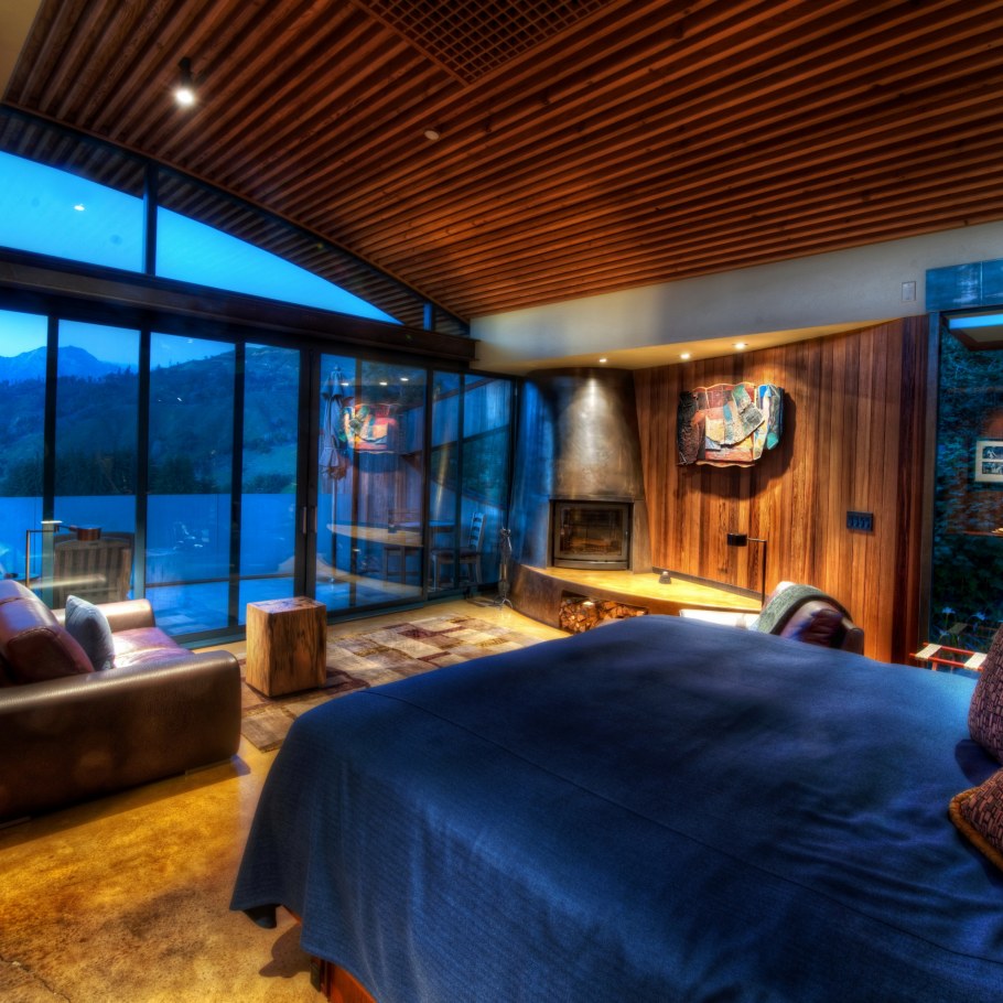 Внутри дома