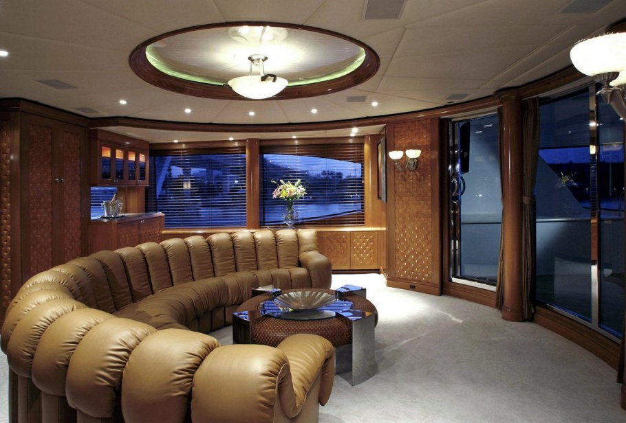 Яхта Абрамовича фото внутри