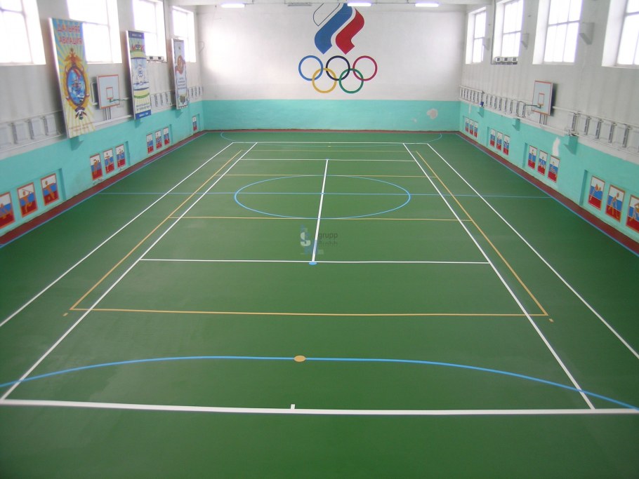 Оформление стен в спортивном зале школы