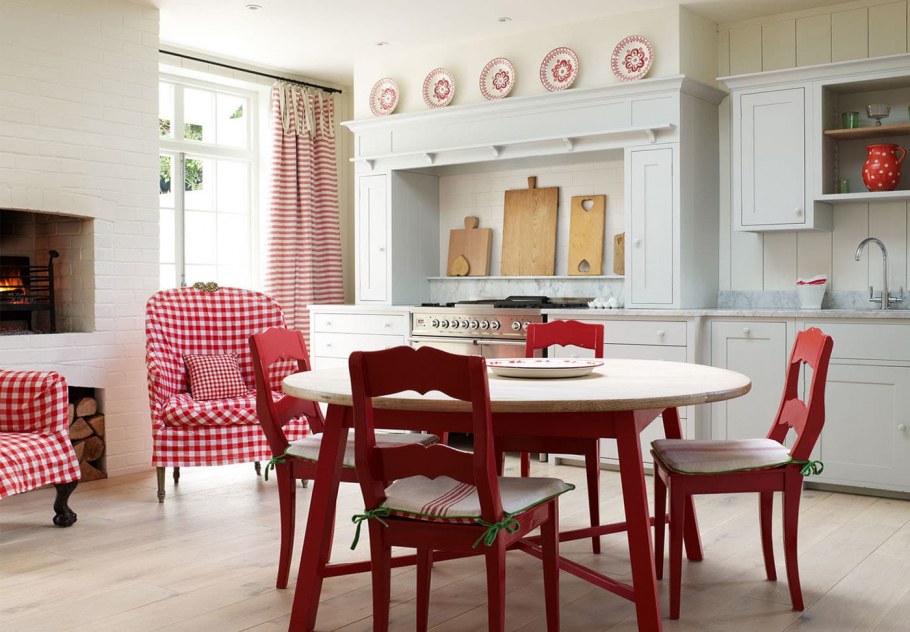 Кухни Кантри красного цвета