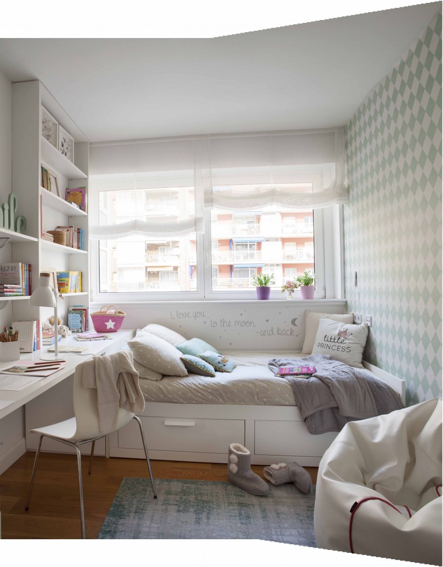 Маленькая комната для подростка девочки