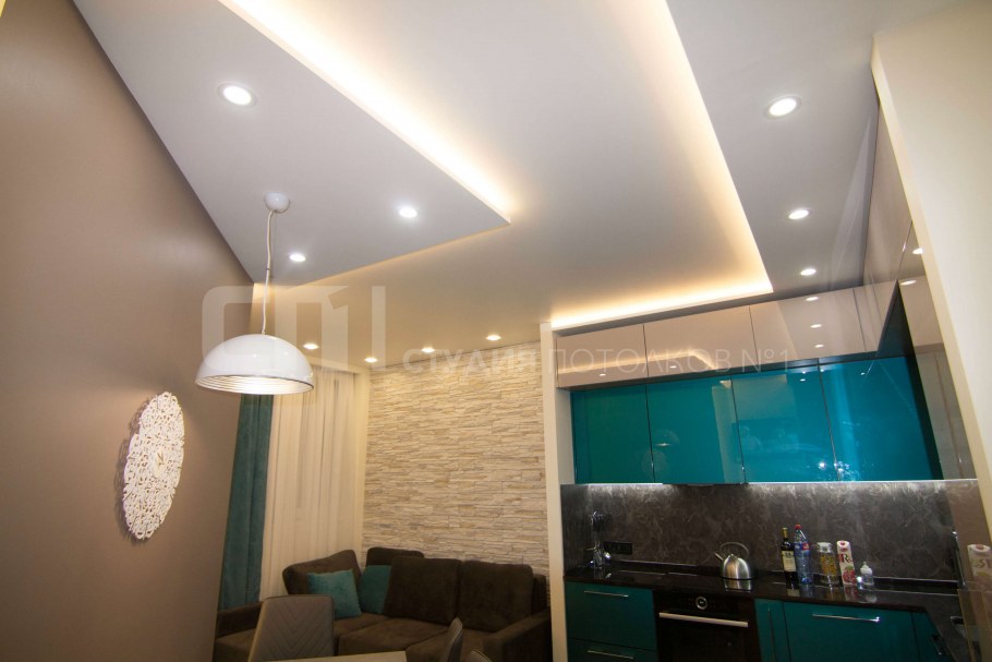 Арка отделяющая кухню от гостиной