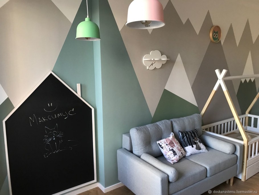 Стеллаж в детскую в виде домика