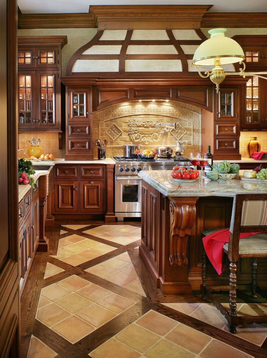 Интерьер кухни в частном доме