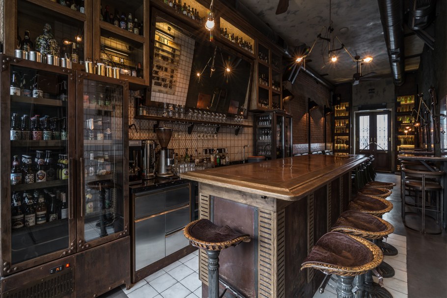 Небольшой пивной бар