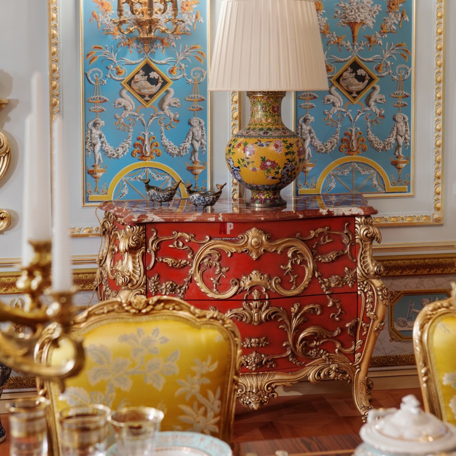Дворцовый интерьер в квартире