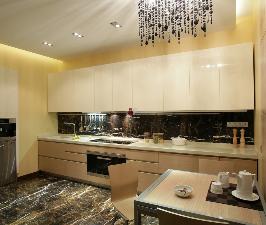 Кухня в черно бежевых тонах