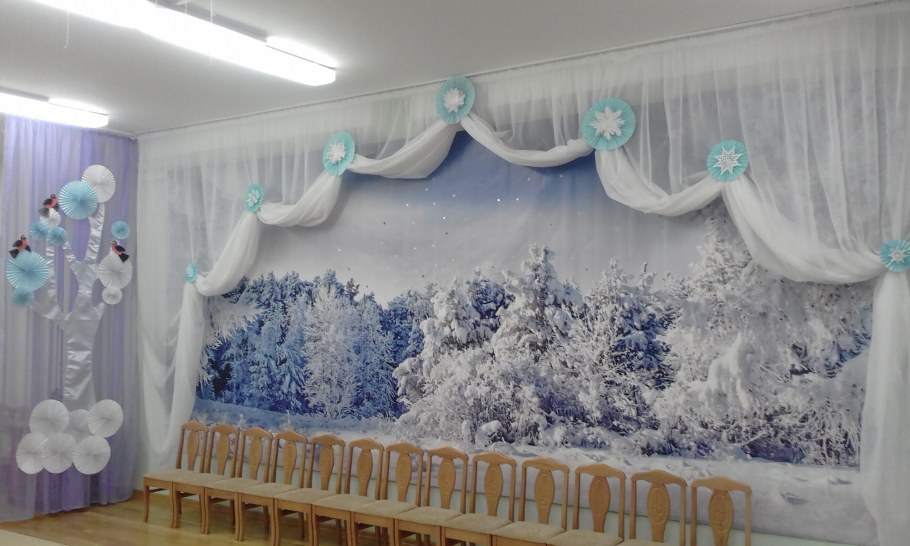 Украшение зала зима в детском саду
