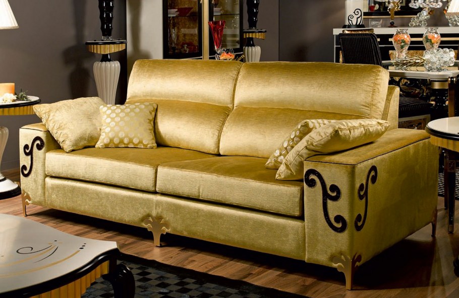Бежево золотые диваны