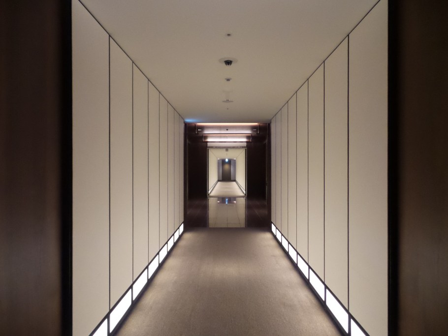 Офисный коридор