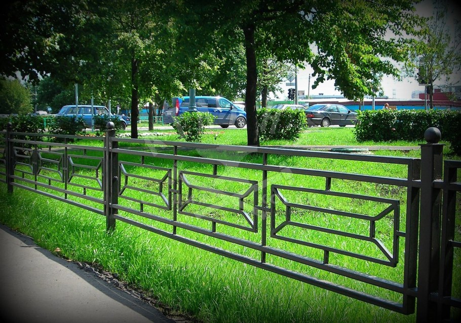 Газонное ограждение металлическое