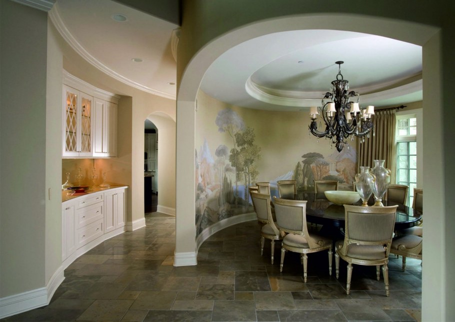 Фреска на полукруглой стене