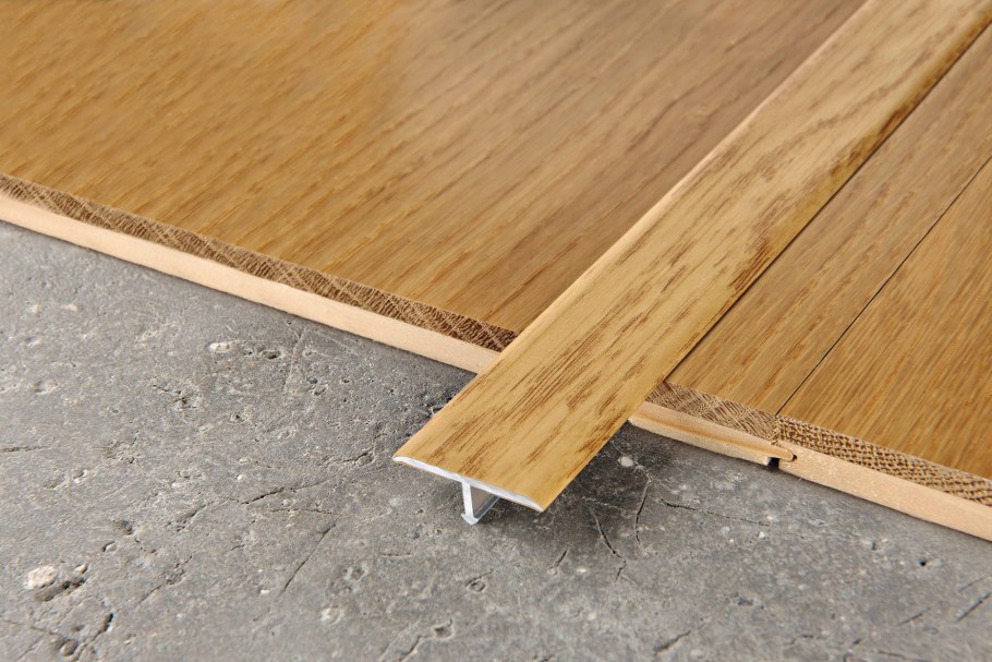 Дверь в избу