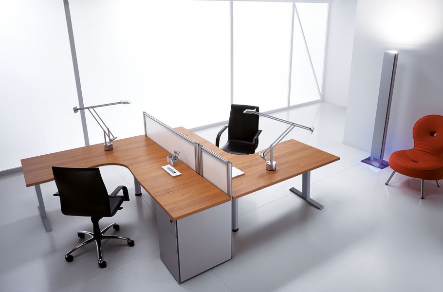 Расстановка столов в офисе