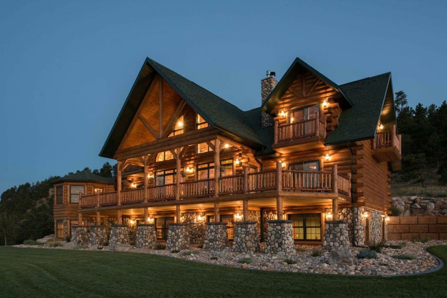 Особняки из камня и дерева в Канаде