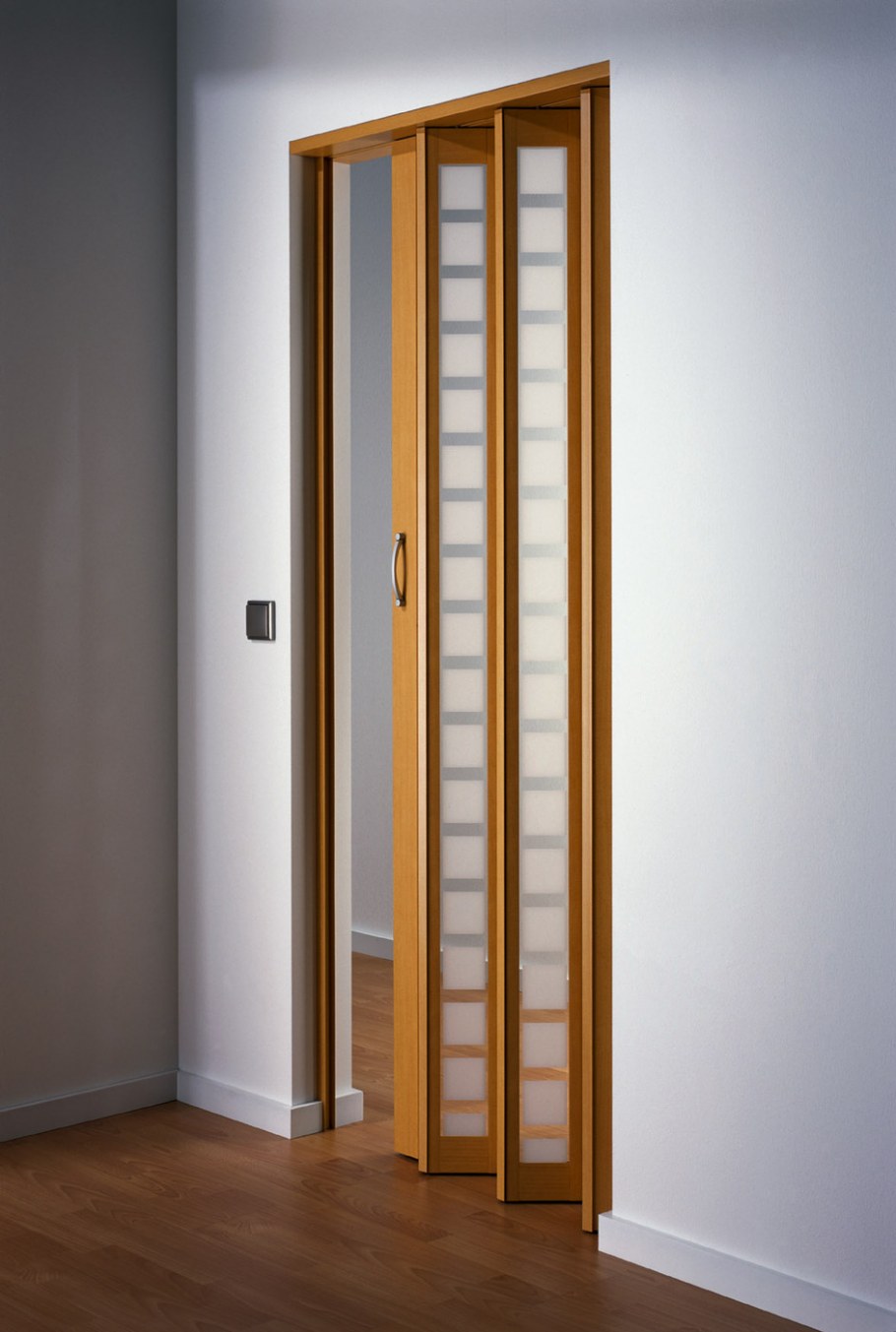 Раскладные двери межкомнатные гармошка Леруа Мерлен