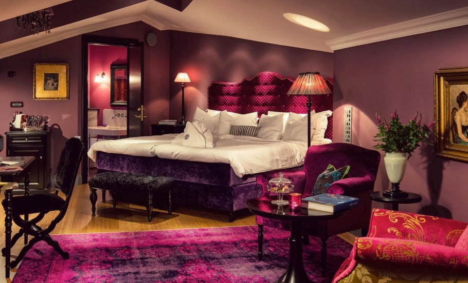 Бордовые стены на кухне