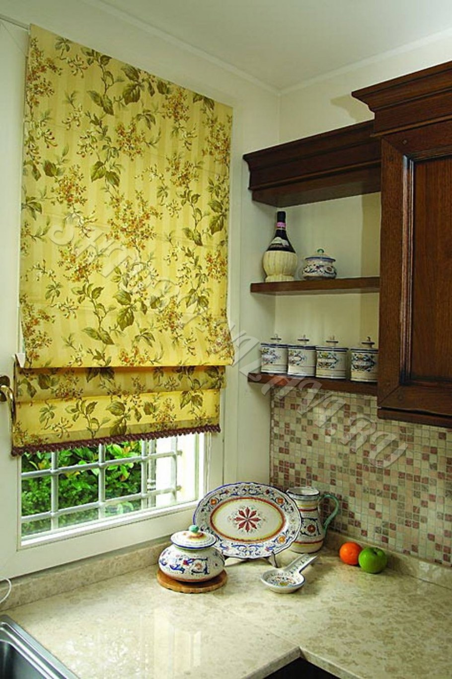 Римская штора на кухню