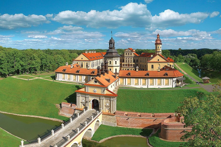 Дворцово-парковый комплекс Радзивиллов в Несвиже