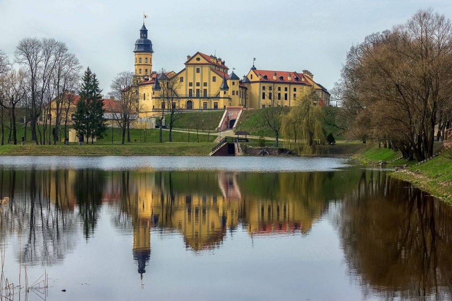 Двор Несвиж замок