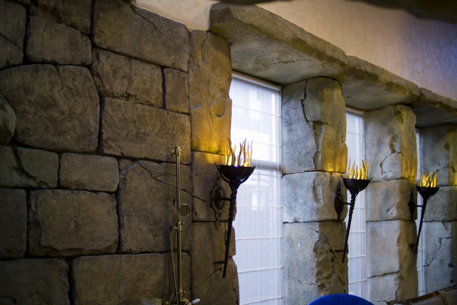 Обрамление арки декоративным камнем