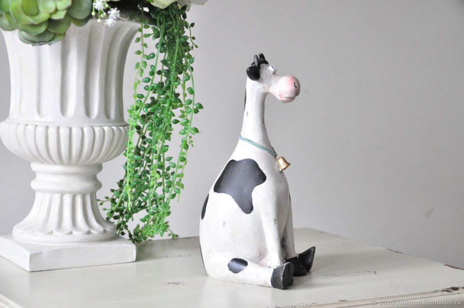 Керамическая скульптура в интерьере