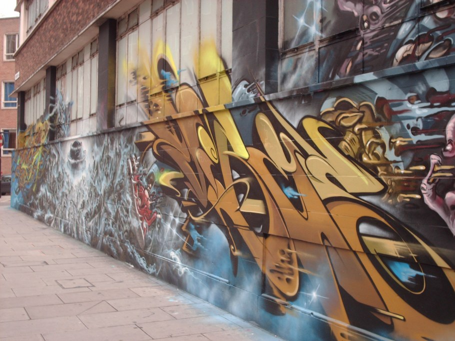 Граффити в интерьере магазина