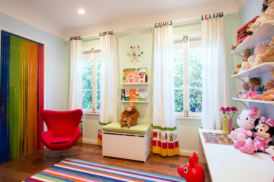 Комната с 2 окнами для 2 детей