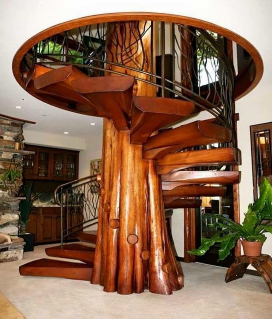 Лестница винтовая деревянная