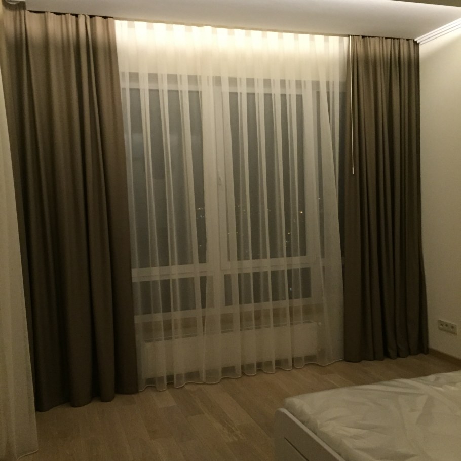 Серые шторы