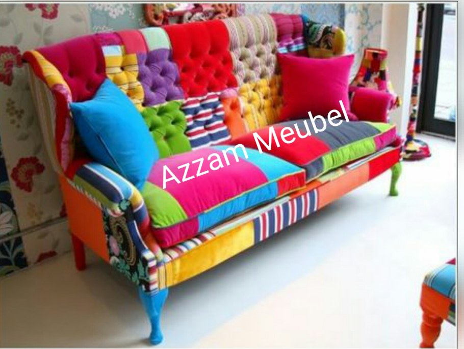 Яркие разноцветные диваны