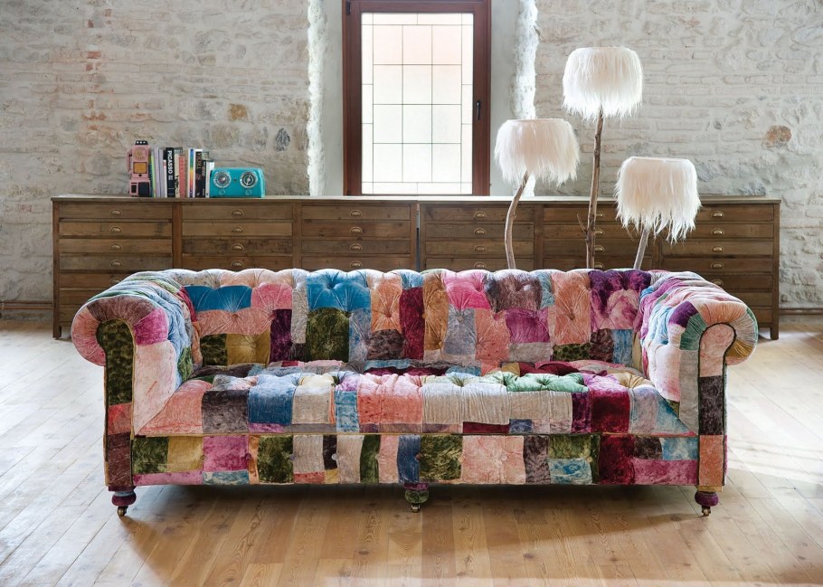 Декорировать старый диван