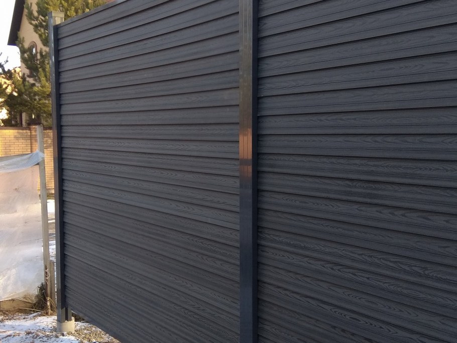 Глухой забор елочка из ДПК (2х2м)