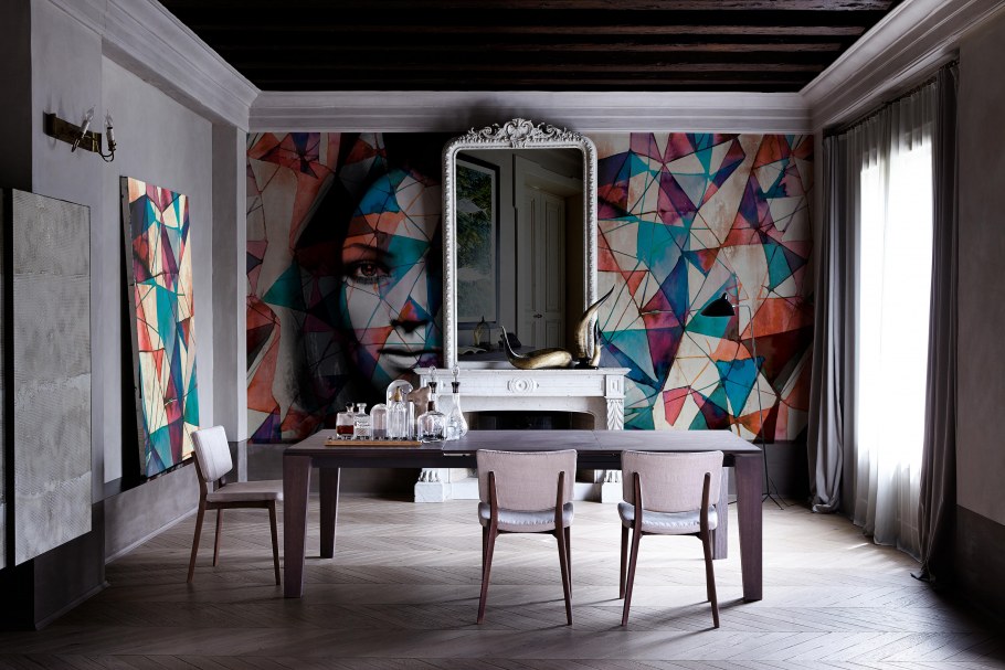 Обои с ирисами в интерьере