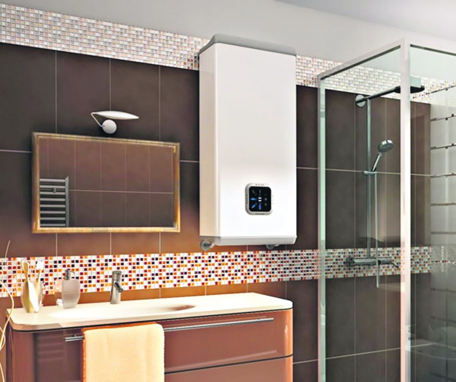 Водонагреватель в ванную комнату на стену