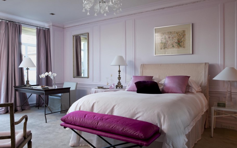 Пыльно сиреневые спальни
