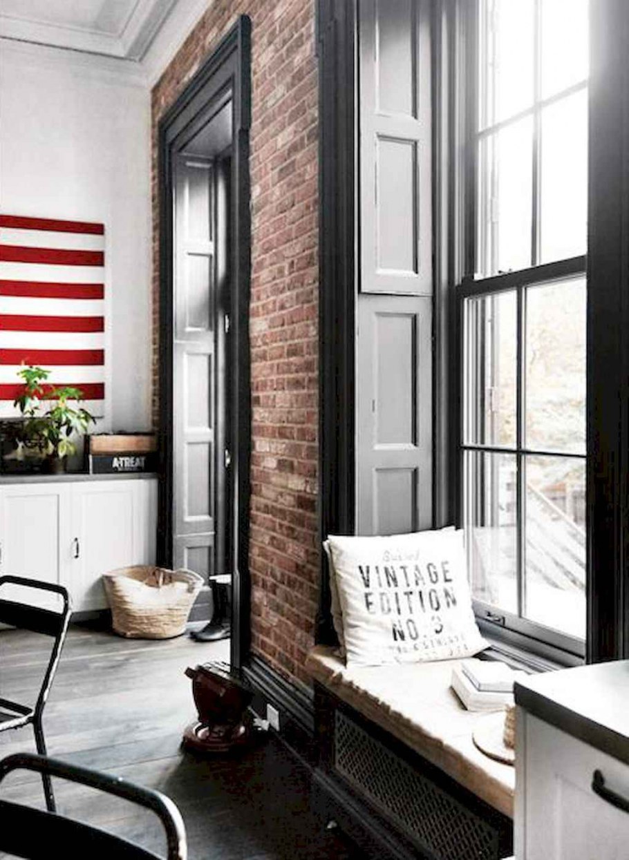 Тёмный подоконник в интерьере