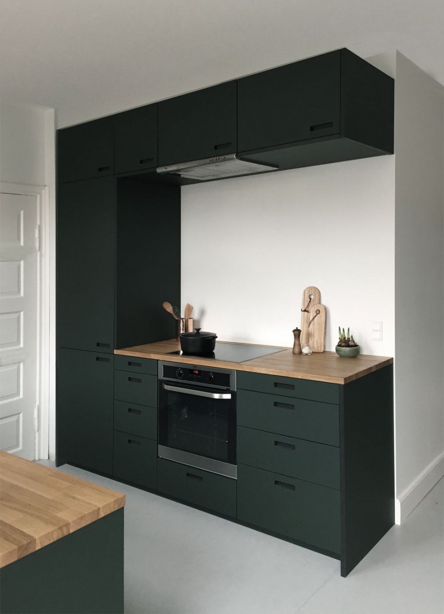 Черная кухня икеа Кунгсбакка