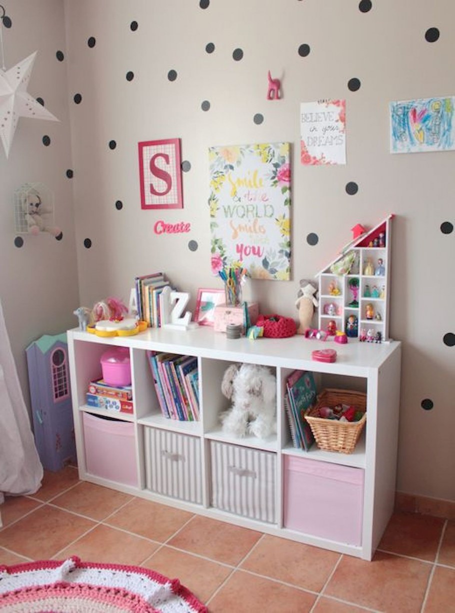Игровой уголок для девочки в комнате