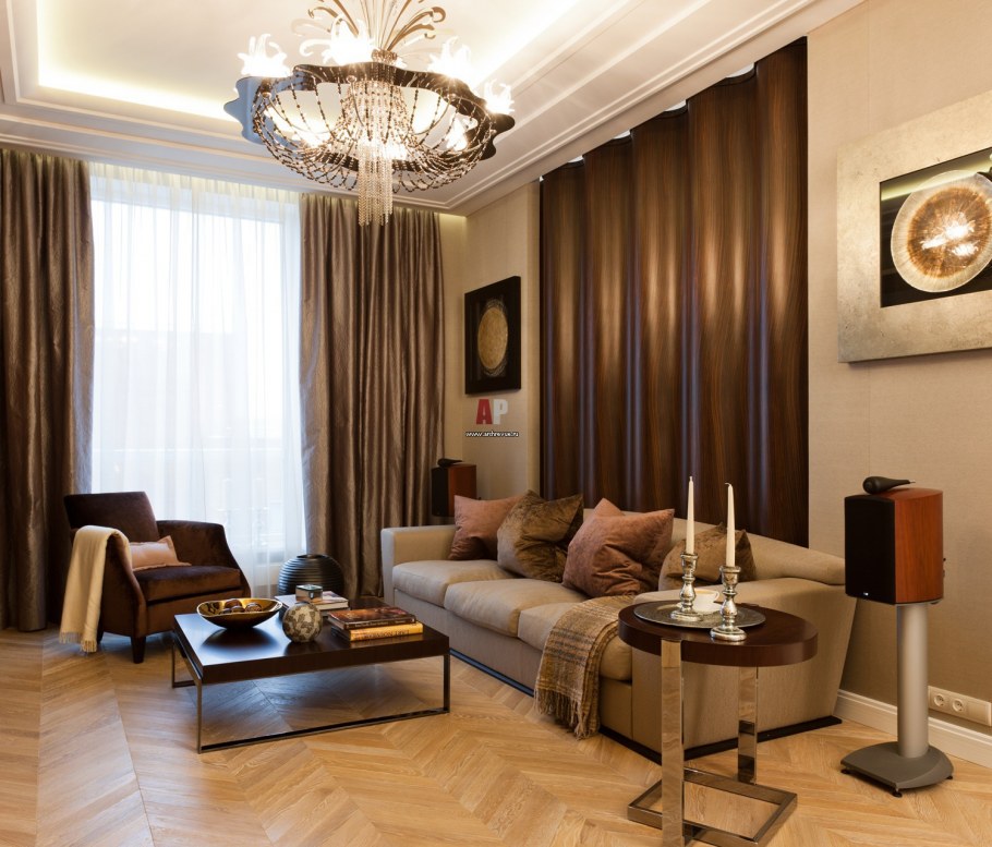 Гостиная в бело золотых тонах