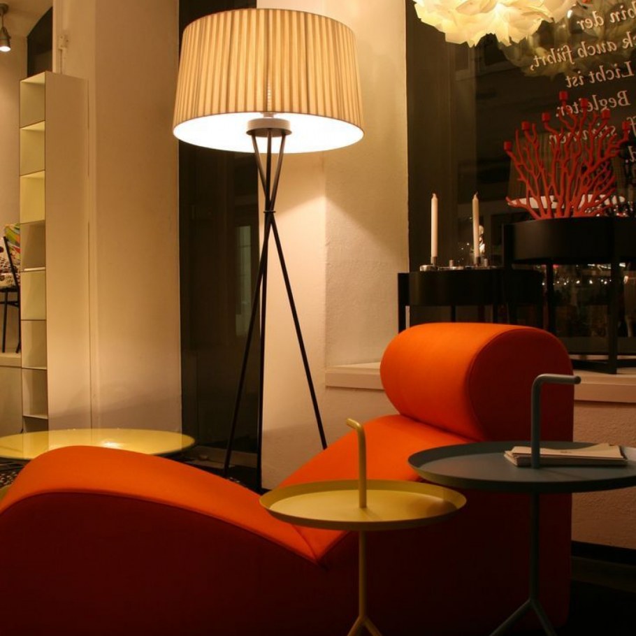 Торшер tripode g5 от дизайнера Gabiel Ordeig Cole