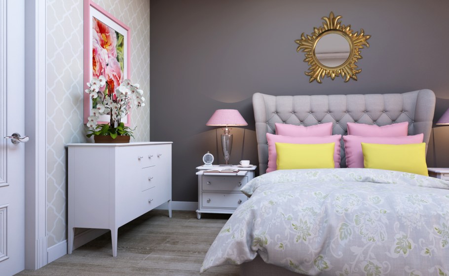 Серо розовая спальня