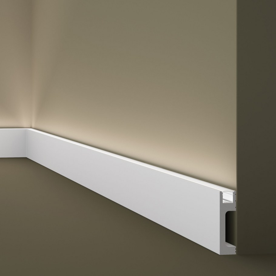 Плинтус кухонный для столешницы черный