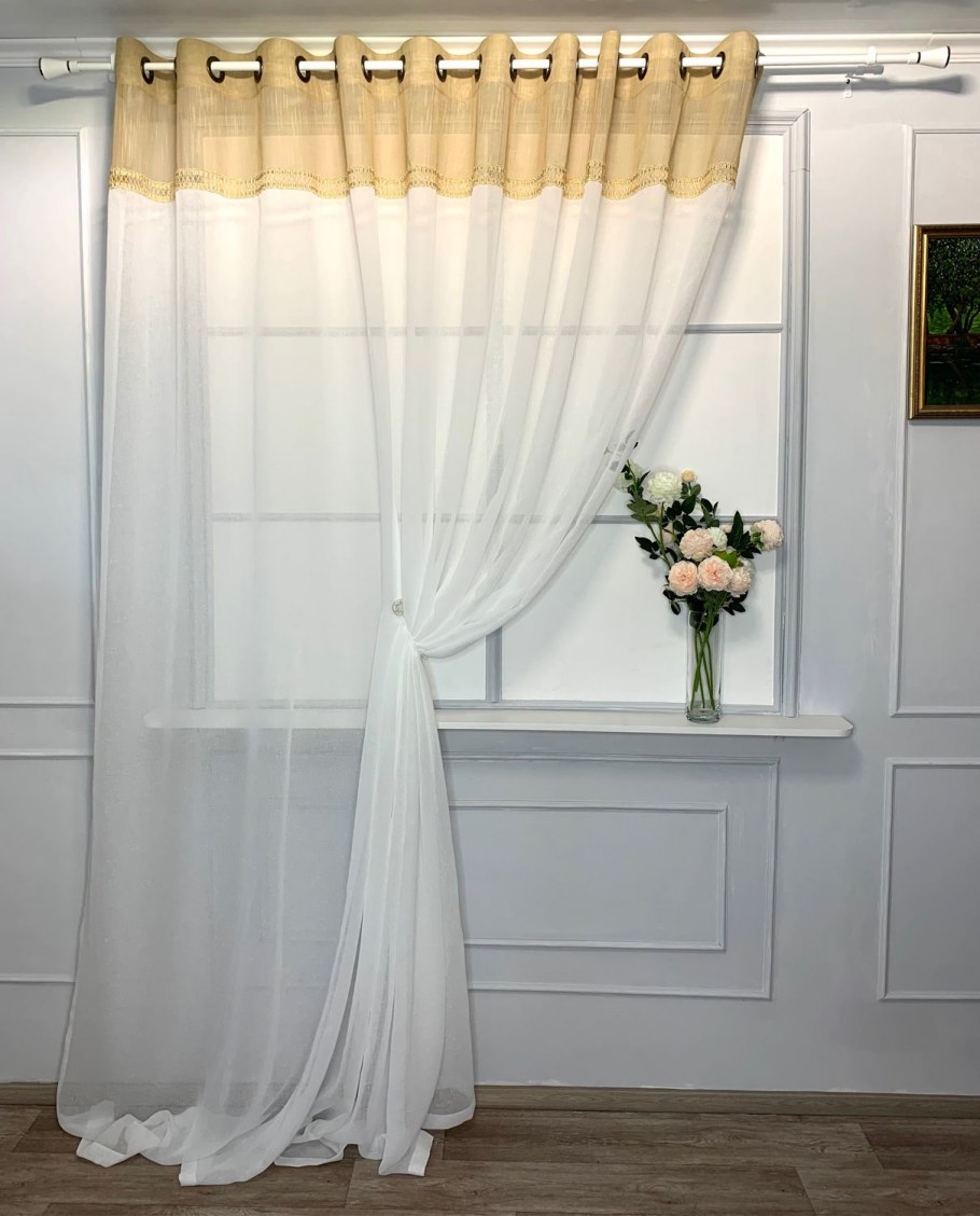 Шторы в прихожую в частном доме