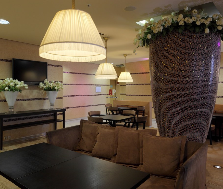 Искусственные цветы в декоре интерьера