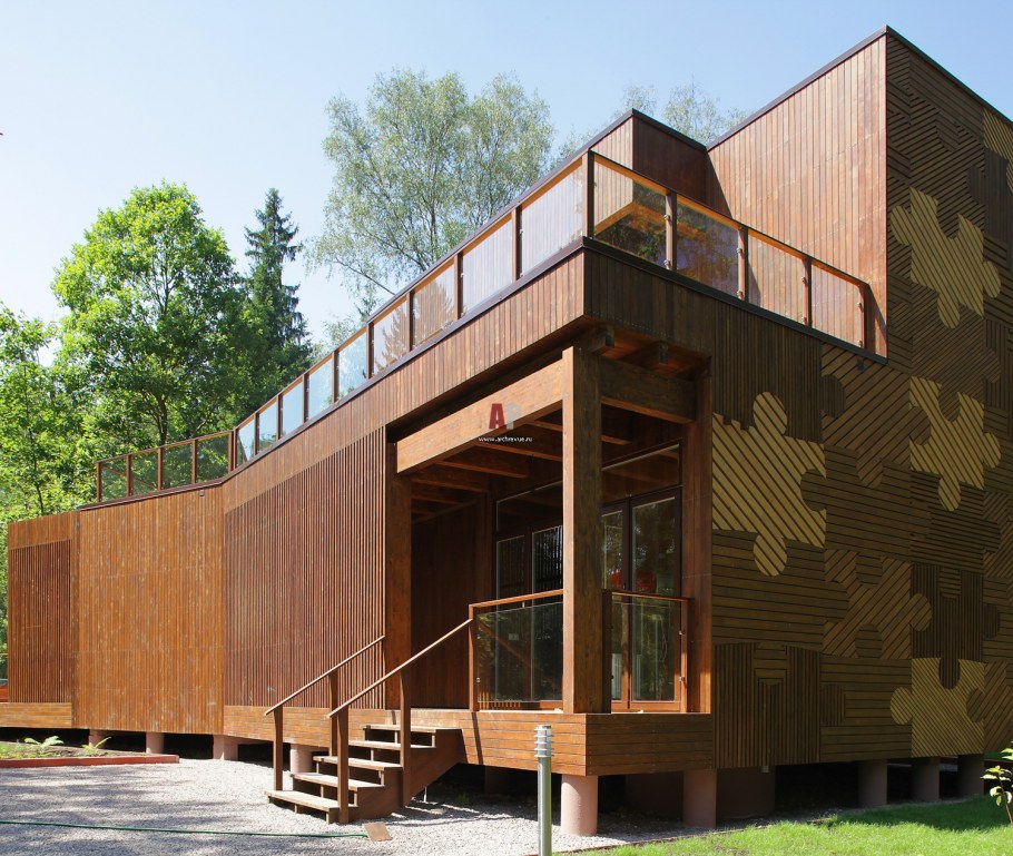 Деревянный дом Тотан Кузембаев